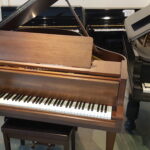 Duitse vleugel Grotrian Steinweg 160, d. not. mat Renner mechaniek. Bouw Braunschweig jaren ’75  Zeer mooie staat.  €  8990,-