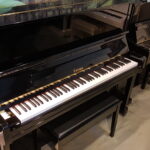 Piano Bechstein / Europa 121, zwart hoogglans. Europese bouw. Mooie staat.  €  2590,- Verkocht