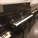 Japanse Silent piano Apollo 131, zwart hoogglans model U3  €  2490,-