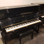 Piano Yamaha U1H zwart hoogglans. Mooie staat. Originele Yamaha import. € 3190,- Piano Yamaha U1H zwart hoogglans. Mooie staat. Originele Yamaha import. € 3190,-